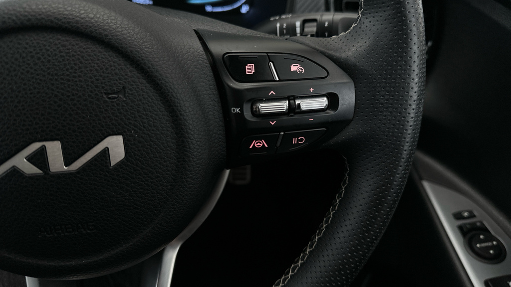 Kia Stonic Shadow Blue #14