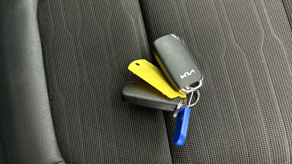 Kia Stonic Shadow Blue #29