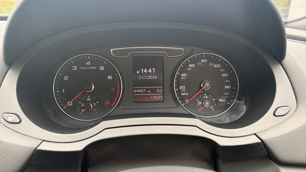 Audi Q3  Silver #16