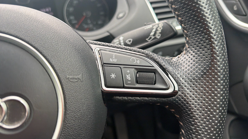 Audi Q3  Silver #29
