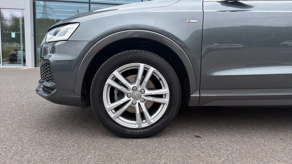 Audi Q3  Silver #21