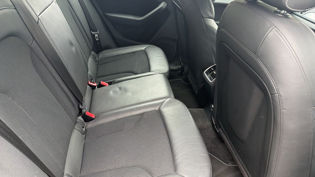 Audi Q3  Silver #17
