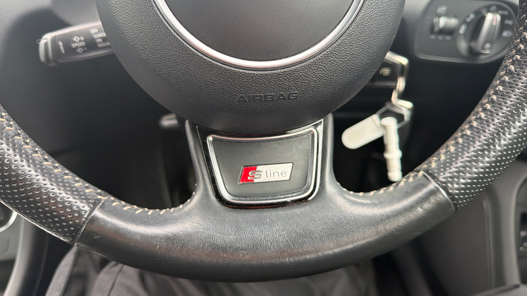 Audi Q3  Silver #42