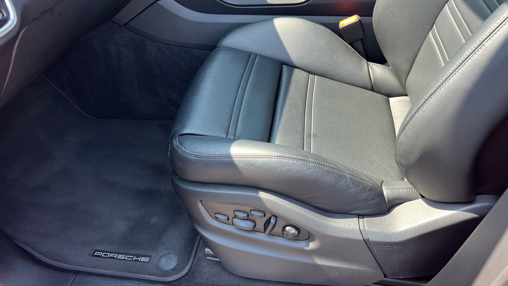 Porsche Cayenne V6 Automatic White #41