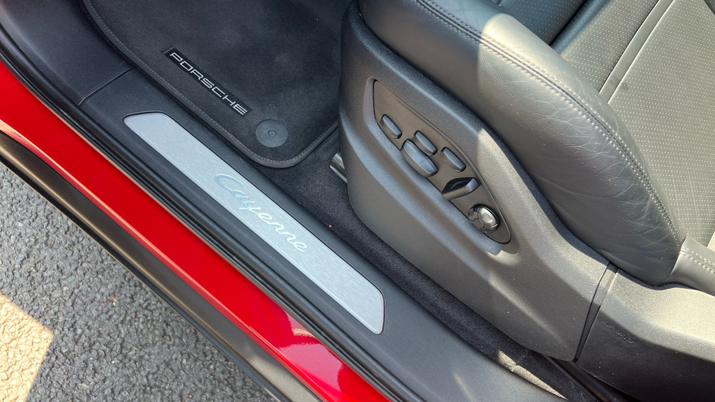 Porsche Cayenne V6 Automatic White #44