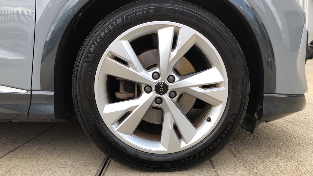 Audi Q4 E Tron Suv Black #35