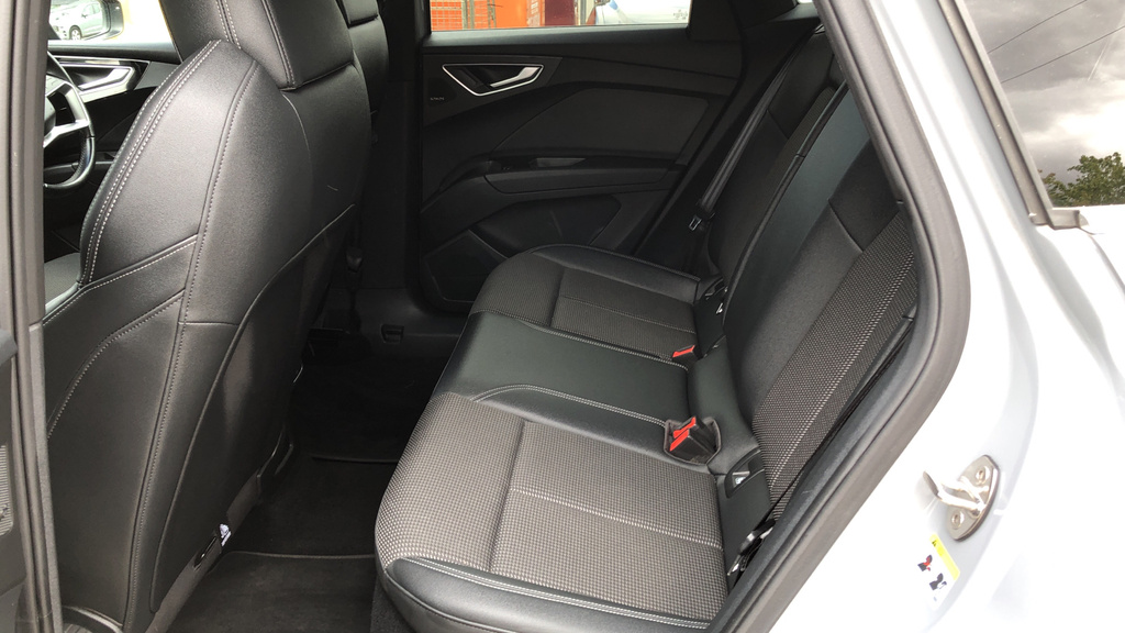 Audi Q4 E Tron Suv Black #30