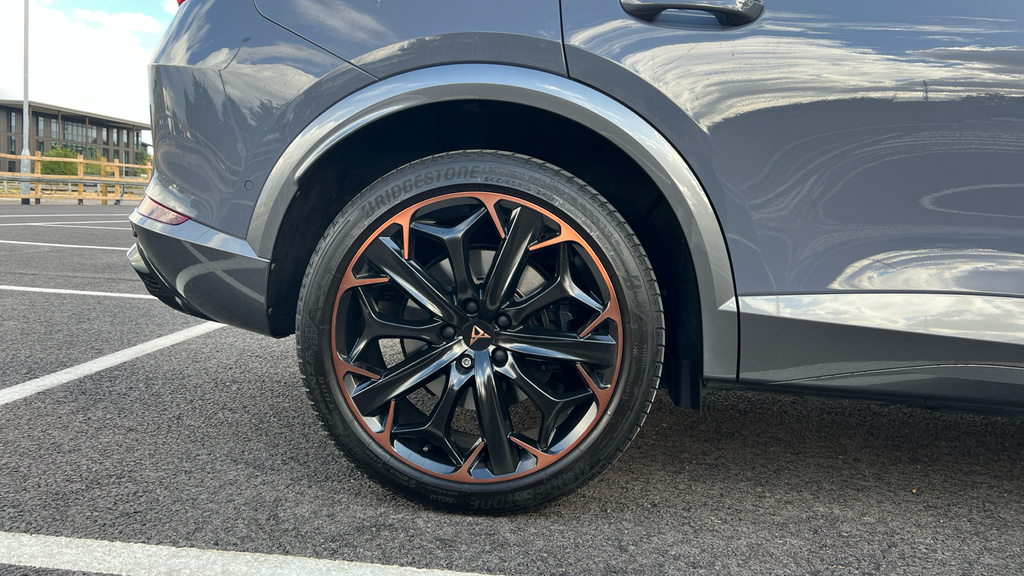 Cupra Formentor V2 White #17