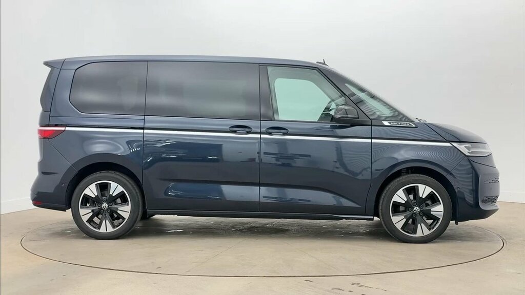 Volkswagen Multivan Style Standard 150 Ps 2.0 Tdi 7-Speed Dsg Blue #4