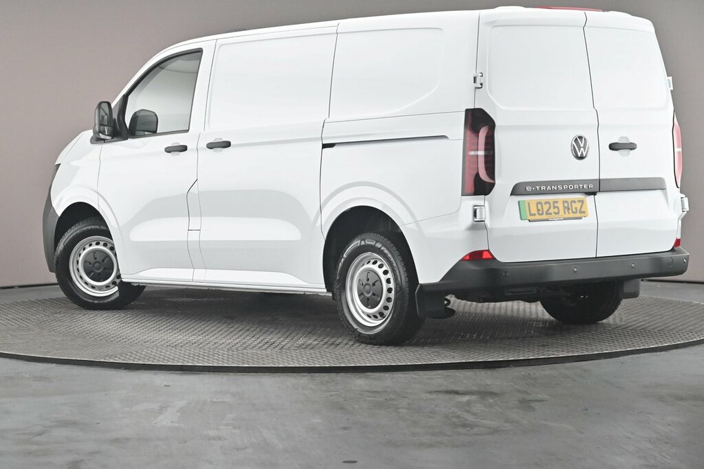 Volkswagen E-Transporter T32 Commerce Plus Swb 136 Ps 65 Kwh 1Sp A LO25RGZ White #3