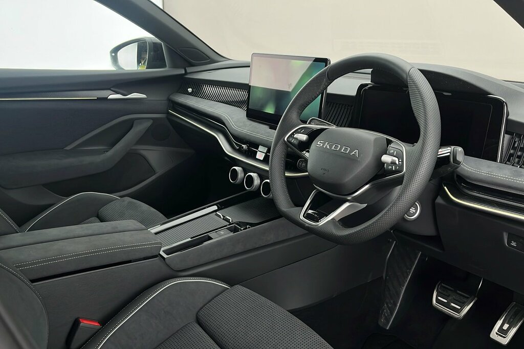 Skoda Superb Hatch Sportline 1.5 Tsi E-tec 150 Ps Dsg Black #6