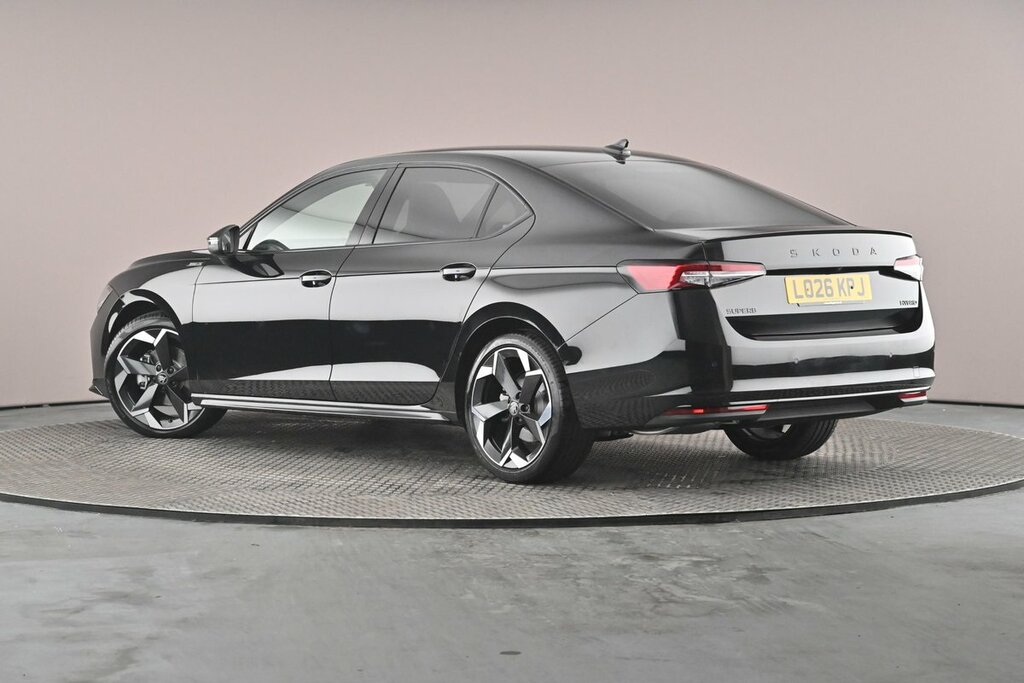 Skoda Superb Hatch Sportline 1.5 Tsi E-tec 150 Ps Dsg Black #3