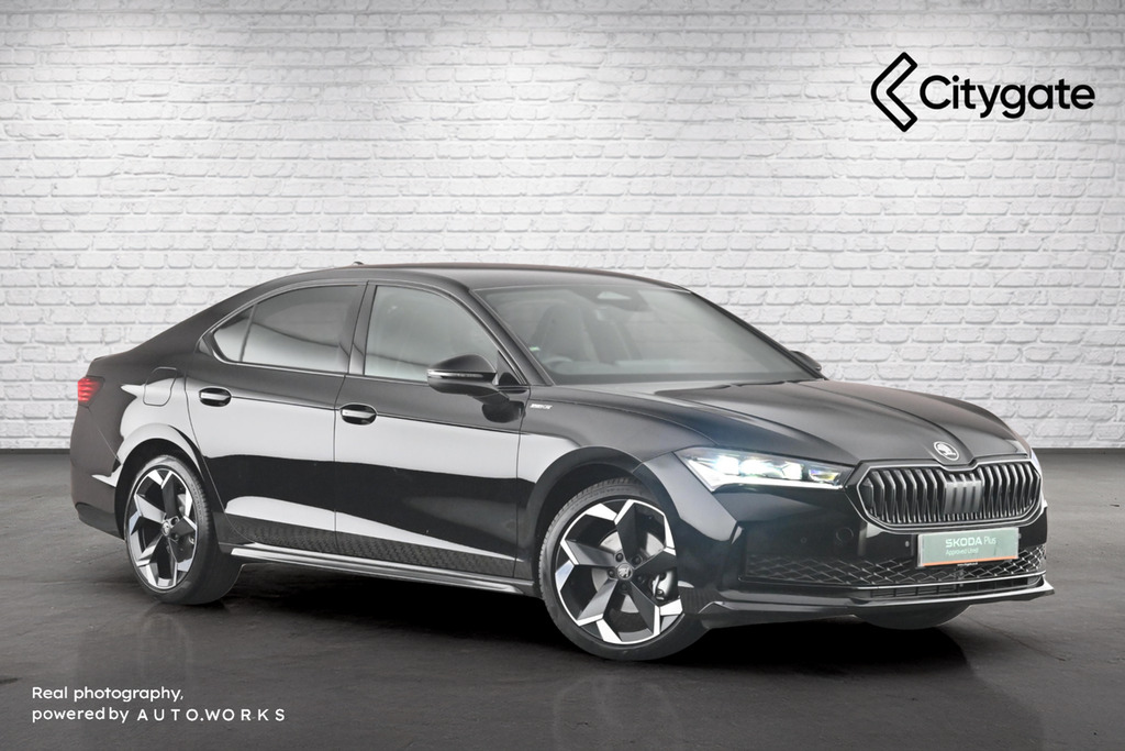 Skoda Superb Hatch Sportline 1.5 Tsi E-tec 150 Ps Dsg Black