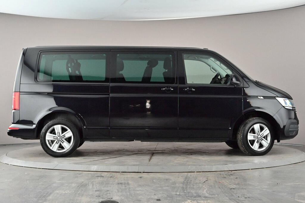 Volkswagen Transporter Shuttle Se Lwb 150 Ps 2.0 Tdi 7Sp Dsg Black #4