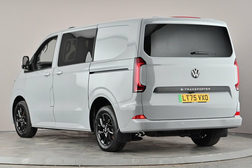 Volkswagen E-Transporter T32 Kombi Commerce Pro Swb 218 Ps 65 Kwh LT75VXO Grey #2