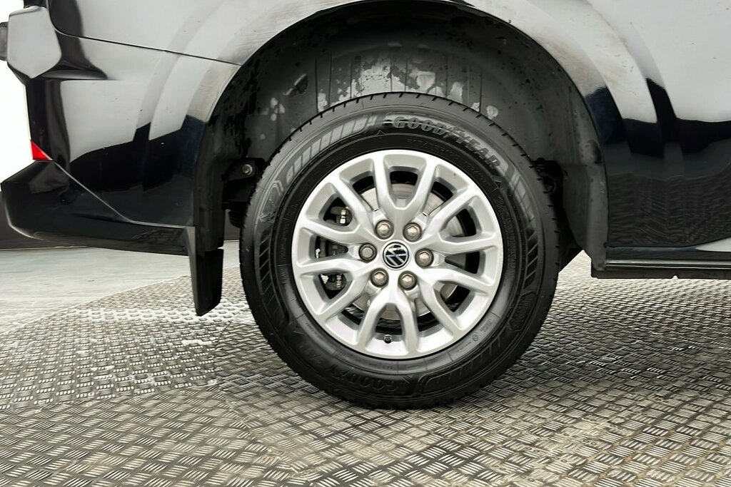 Volkswagen Transporter T32 Panel Van Commerce Pro Swb 170 Ps 2.0 Tdi 8Sp RF75XXA Black #5