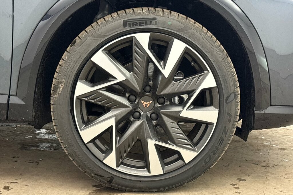 Cupra Formentor V2 1.5 E-hybrid 204 6-Speed Grey #5