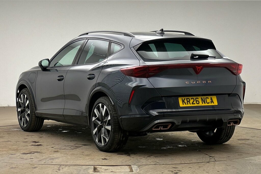 Cupra Formentor V2 1.5 E-hybrid 204 6-Speed Grey #3