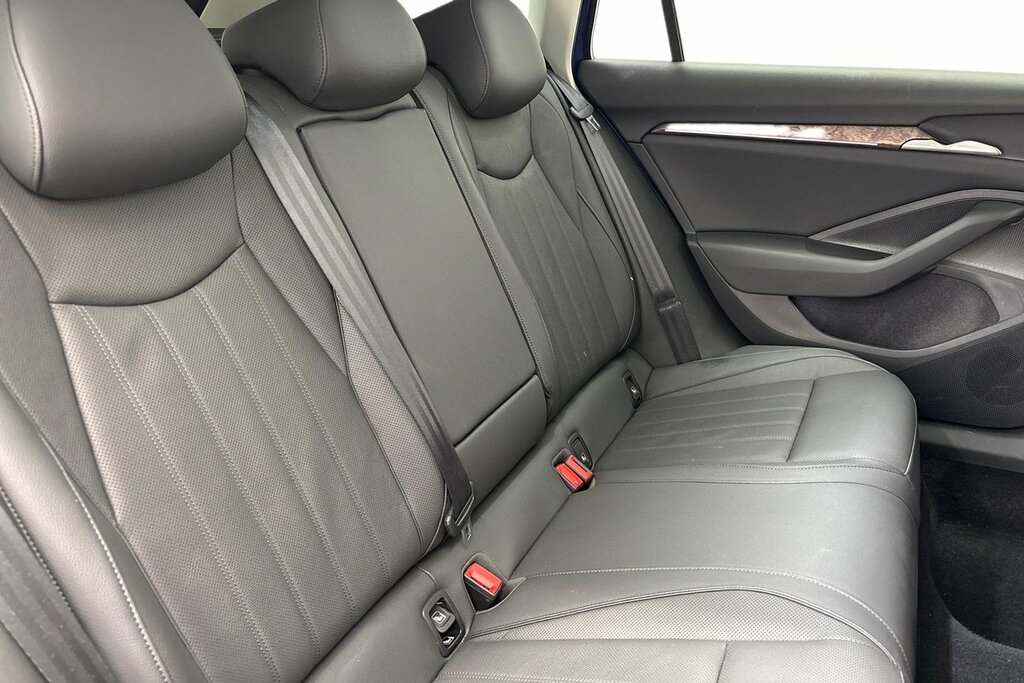 Skoda Superb Se Technology White #9