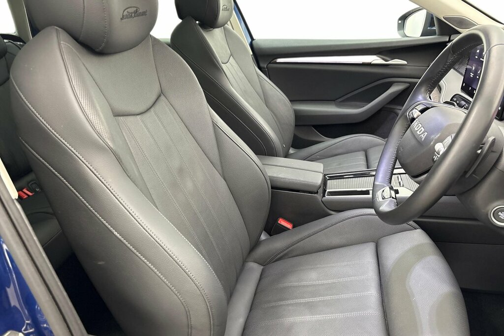 Skoda Superb Se Technology White #10