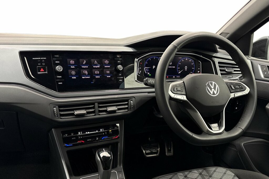 Volkswagen Polo R-line 1.0 Tsi 115 Ps 7-Speed Dsg Black #2