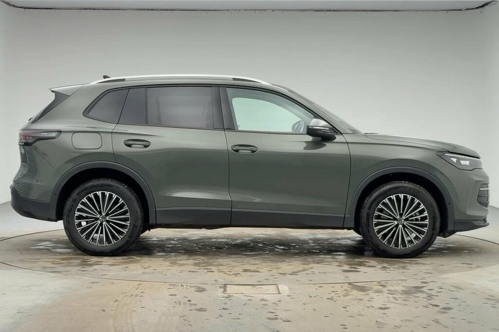 Volkswagen Tiguan Match 1.5 Tsi Ehybrid 204 Ps 6-Speed Dsg Green #4