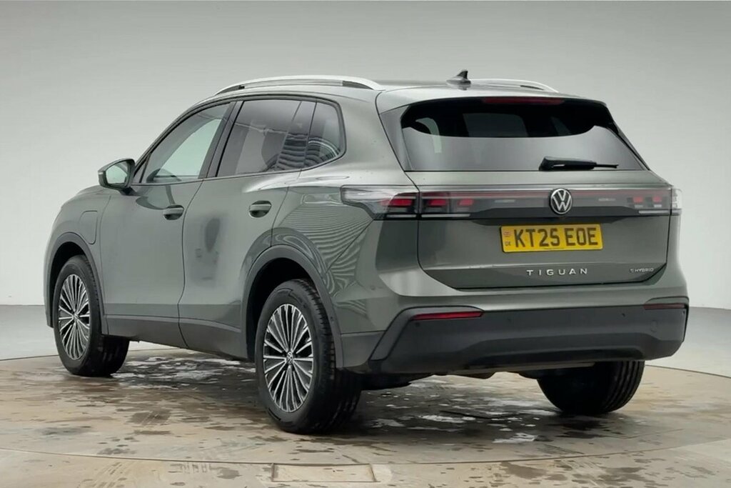 Volkswagen Tiguan Match 1.5 Tsi Ehybrid 204 Ps 6-Speed Dsg Green #3