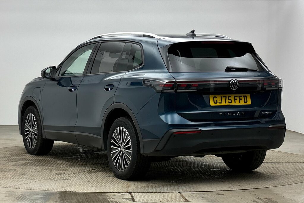 Volkswagen Tiguan Match 1.5 Tsi Ehybrid 204 Ps 6-Speed Dsg Blue #3