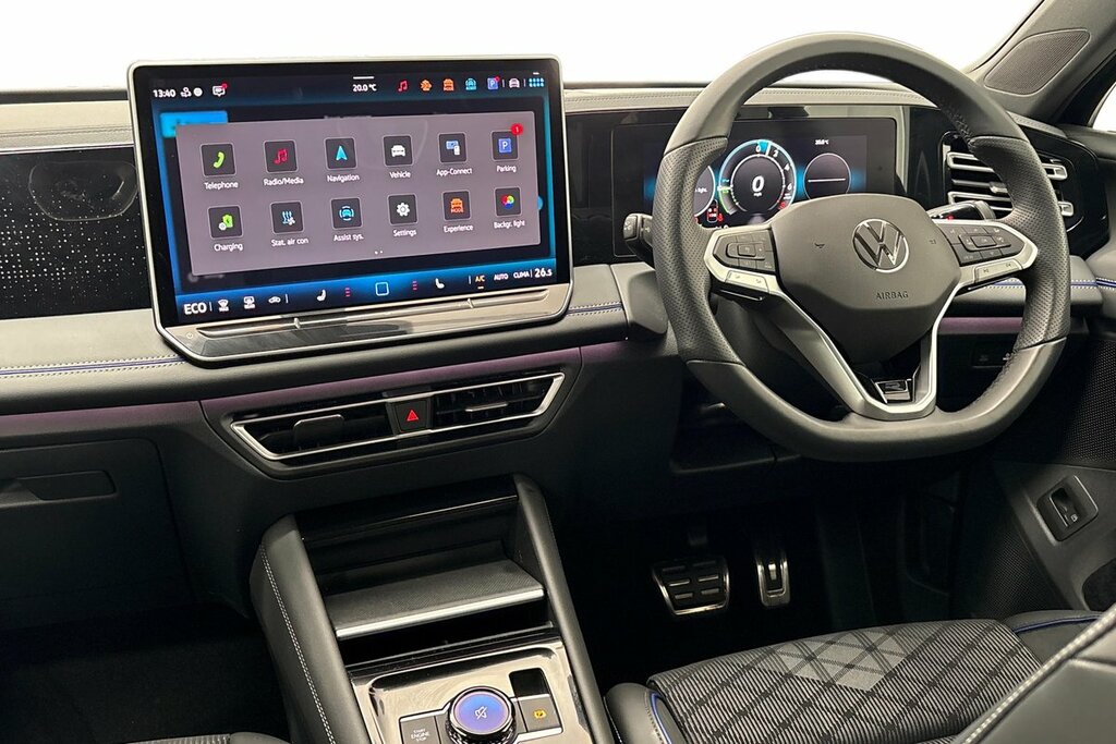 Volkswagen Tiguan R-line 1.5 Tsi Ehybrid 272 Ps 6-Speed Dsg Black #2