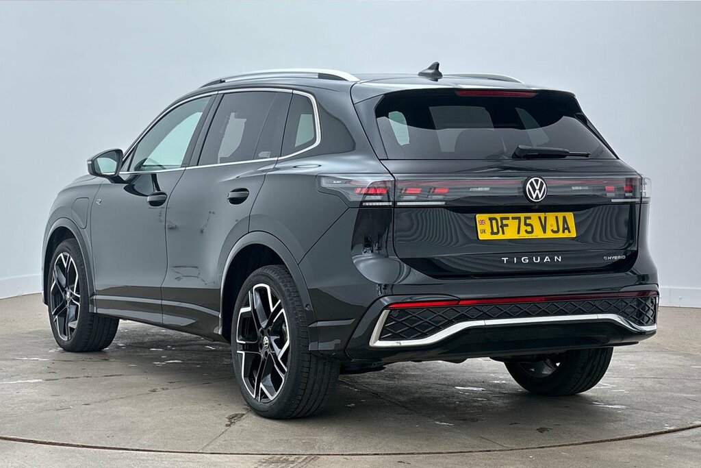 Volkswagen Tiguan R-line 1.5 Tsi Ehybrid 272 Ps 6-Speed Dsg Black #3