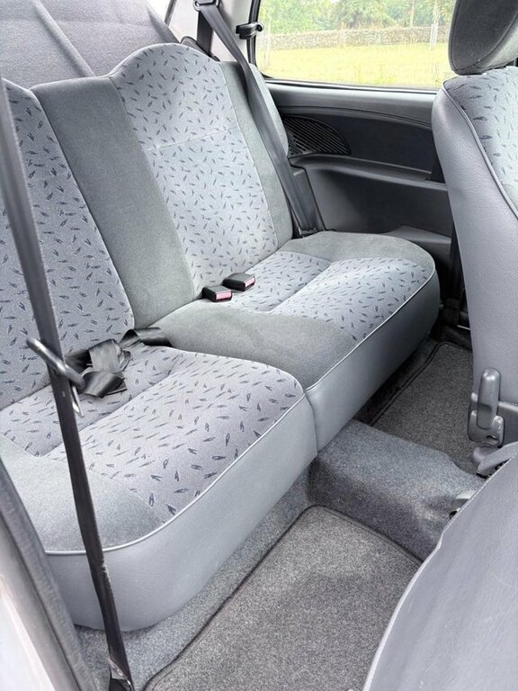 Citroen Saxo Desire Silver #9