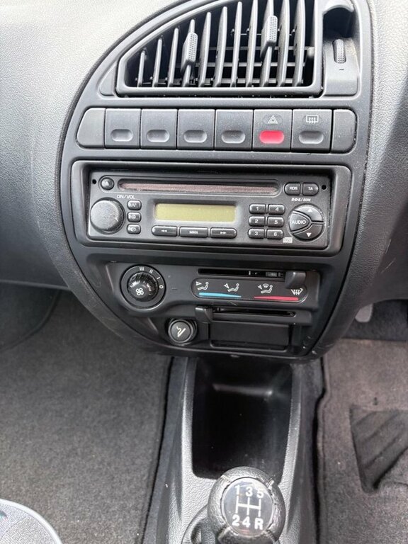 Citroen Saxo Desire Silver #18