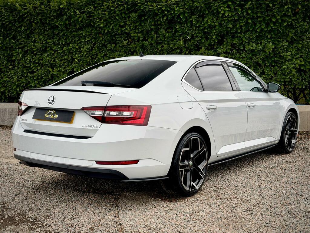 Skoda Superb 2.0 Tdi Se L Executive 2016 White #6