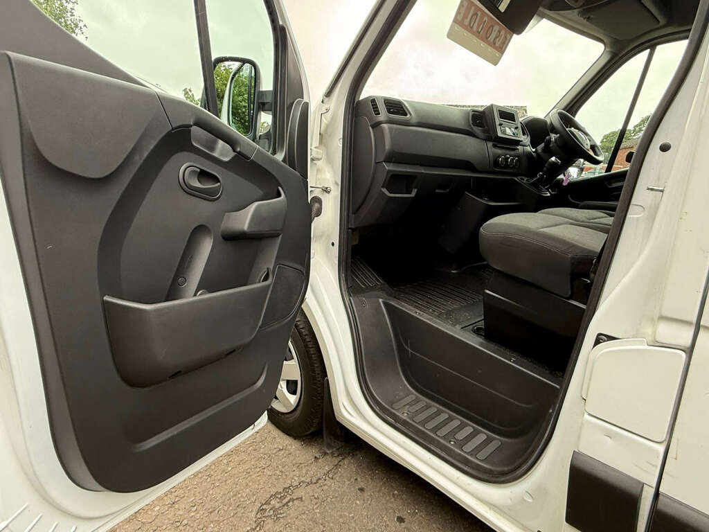 Renault Master Mm35 Business Blue Dci Mwb L2h2 White