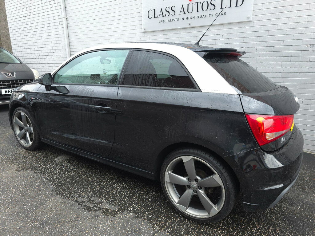 Audi A1 2.0 Tdi Black Edition Euro 5 Ss Black #5