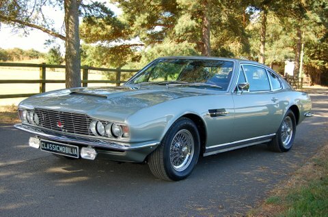 Aston Martin DBS Vantage 