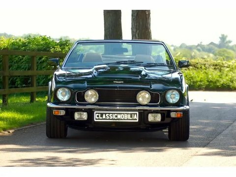 Aston Martin V8 Volante