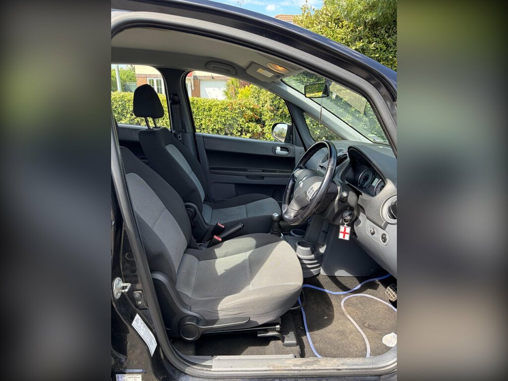 Mitsubishi Colt Hatchback White #13