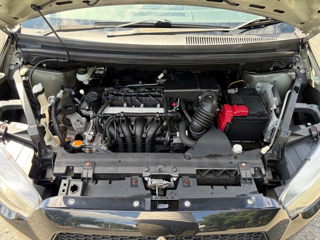 Mitsubishi Colt Hatchback White #20