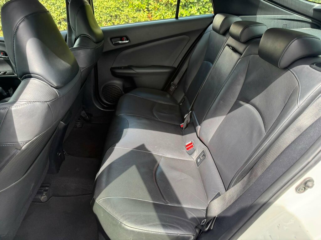 Toyota Prius Active Grey #9