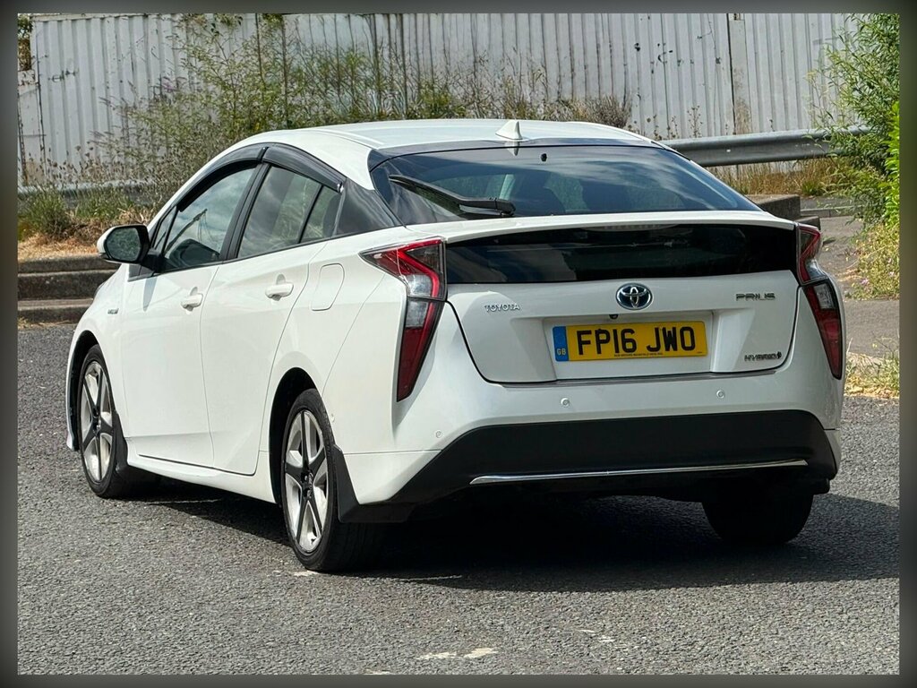 Toyota Prius 1.8 Vvt-h Excel Cvt Euro 6 Ss 15In Alloy White #4