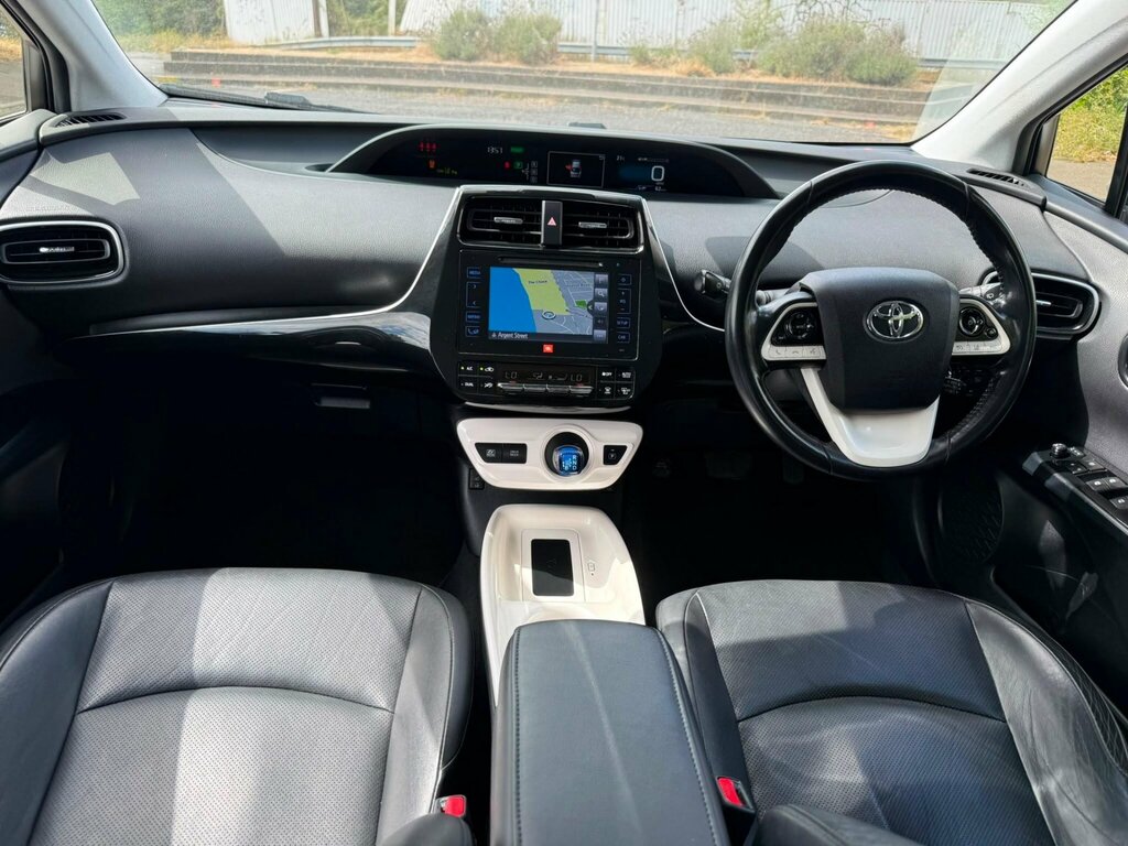 Toyota Prius Active Grey #10