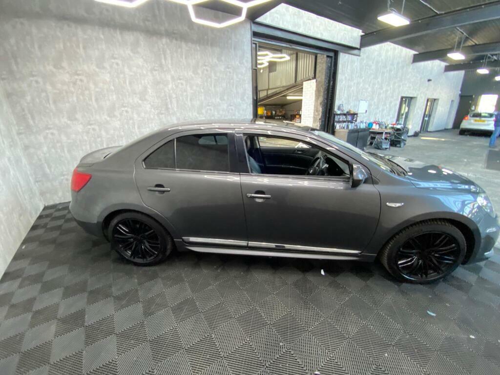 Suzuki Kizashi 2.4 Sport 179 Bhp 4X4 Silver #7