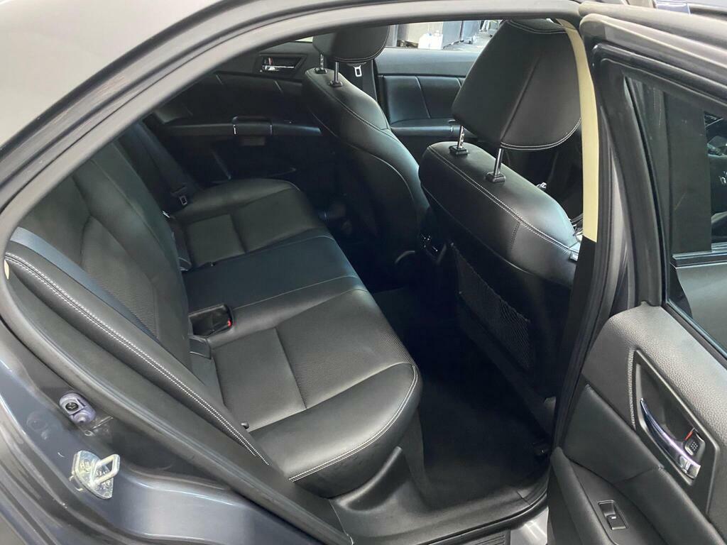 Suzuki Kizashi 2.4 Sport 179 Bhp 4X4 Silver #24