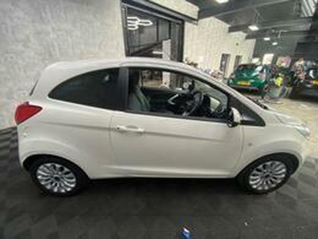 Ford KA Studio Red #18