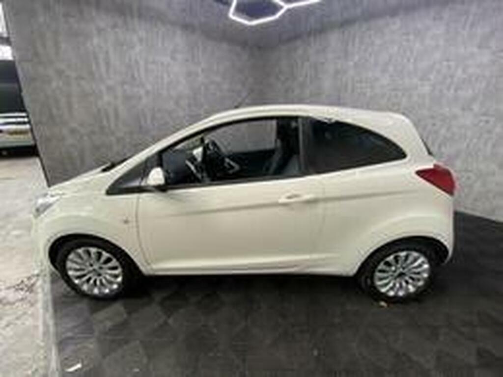 Ford KA Studio Red #11
