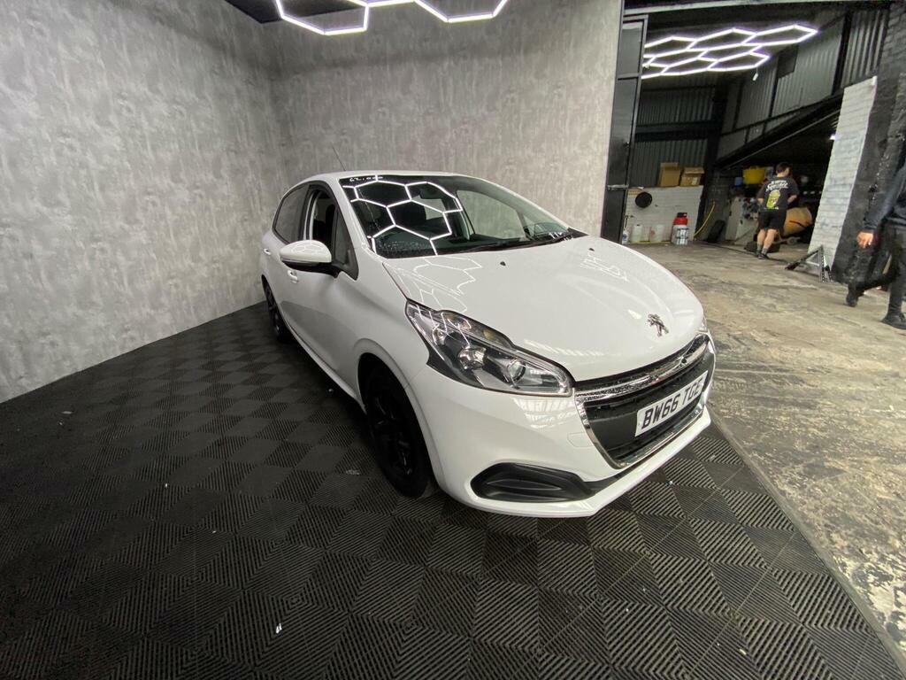 Peugeot 208 1.2 Puretech Active Euro 6 White #5