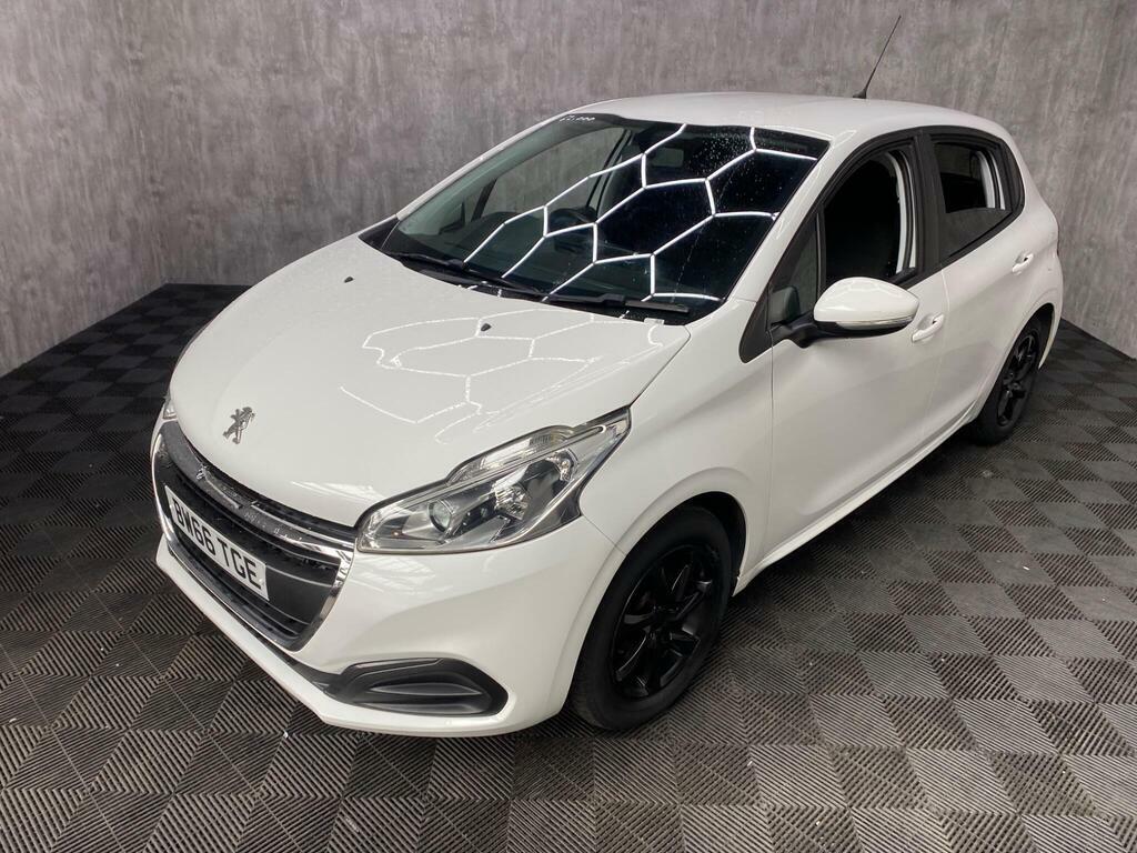Peugeot 208 1.2 Puretech Active Euro 6 White #2