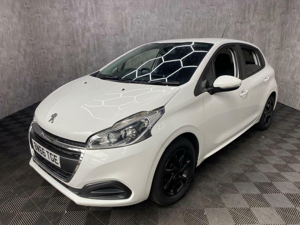 Peugeot 208 1.2 Puretech Active Euro 6 White