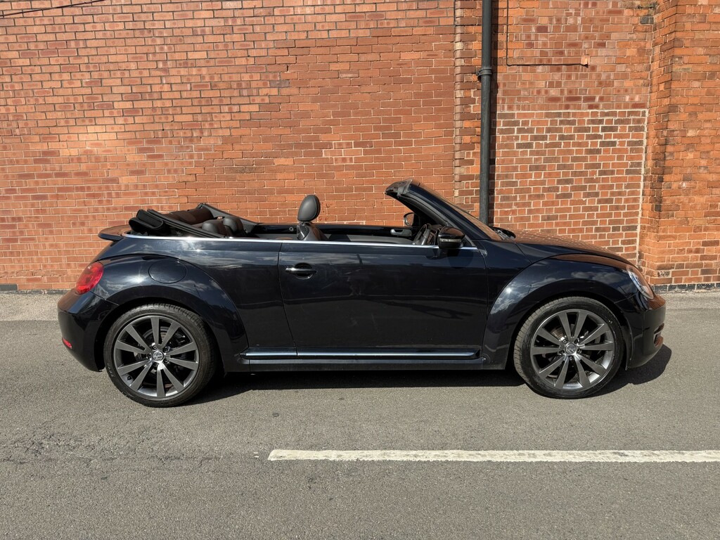 Volkswagen Beetle 2.0 Tdi Sport Black #2